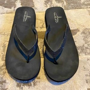 Black glitter flip flops